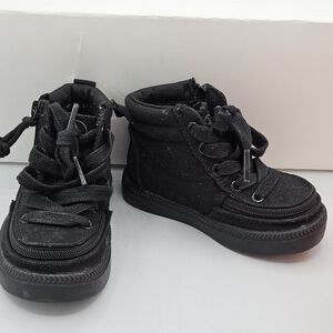 Billy Footwear all inclusive easy on zip shoes size 6